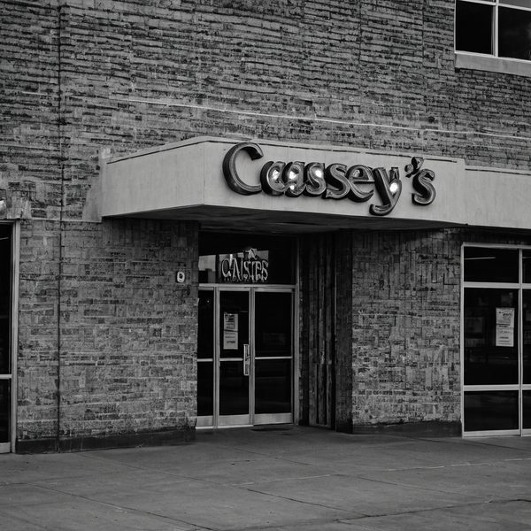 Illustrative image related to Journey postpones Des Moines show amid illness; tickets honored for rescheduled Casey's Center date on the Final Frontier Tour.