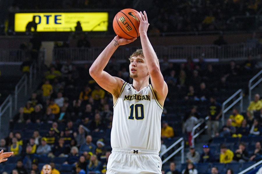 Source image reused from s.yimg.com.